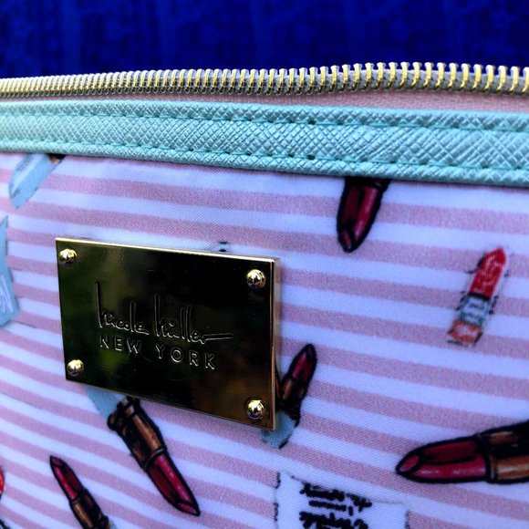 SOLD!! Nicole Miller NYC Extra Large Cosmetic Bag - Picture 3 of 7